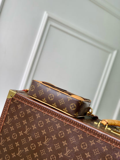 LOU TROCADERO WEARABLE WALLET