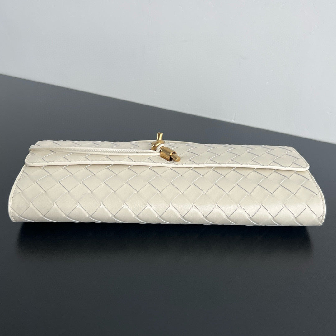 BV ANDIAMO CLUTCH