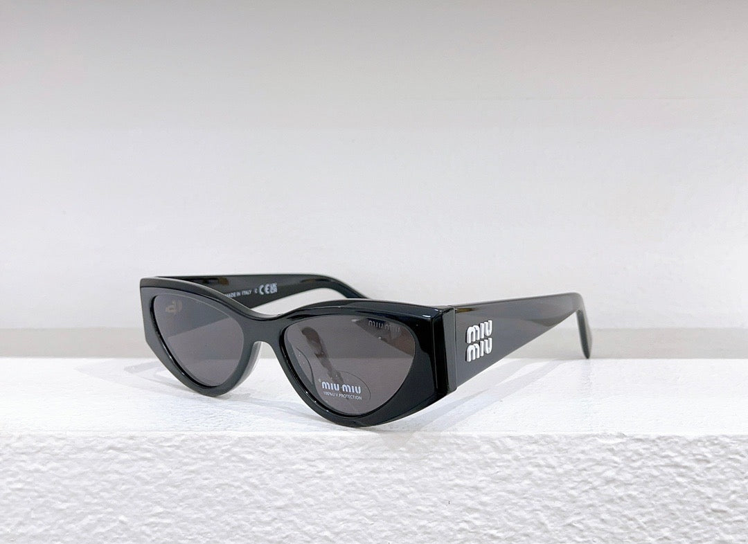 MIU M SUNGLASSES