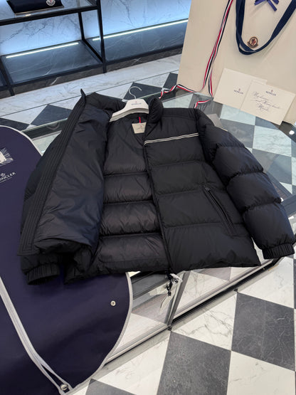 MONC BOUVAQUE JACKET
