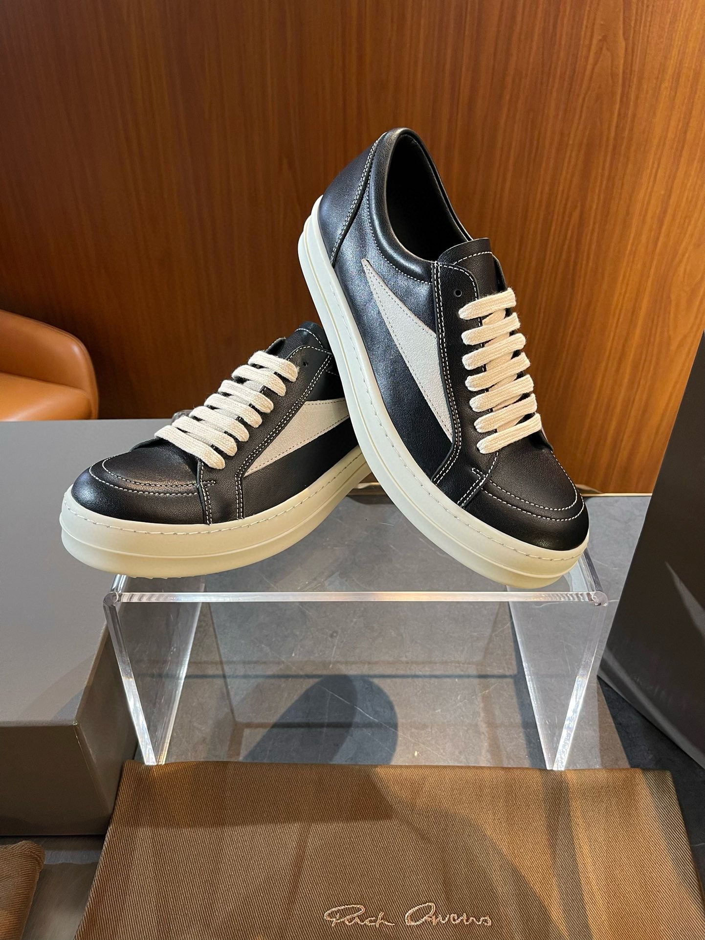 RICK O SNEAKERS
