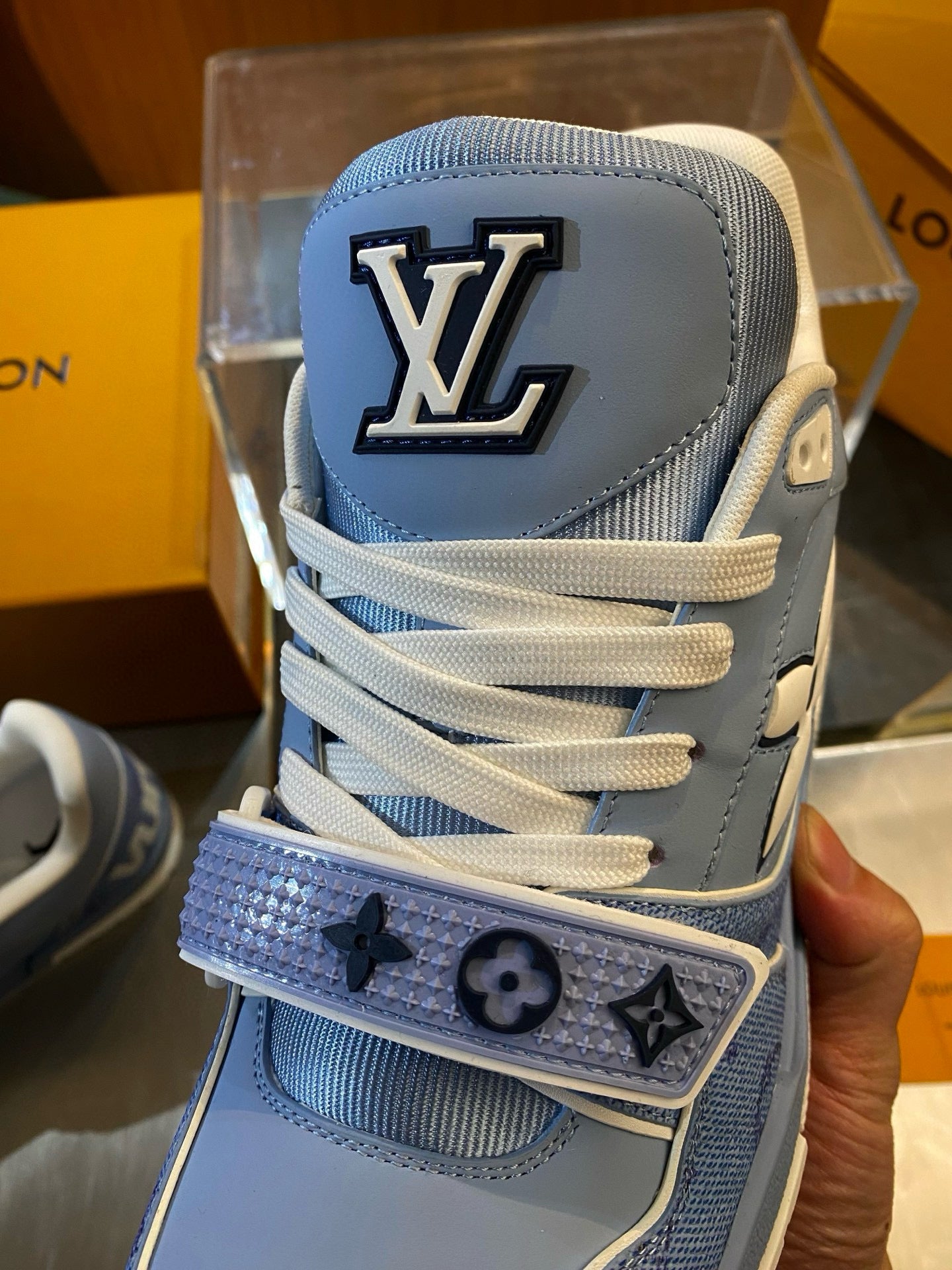 LOU TRAINERS