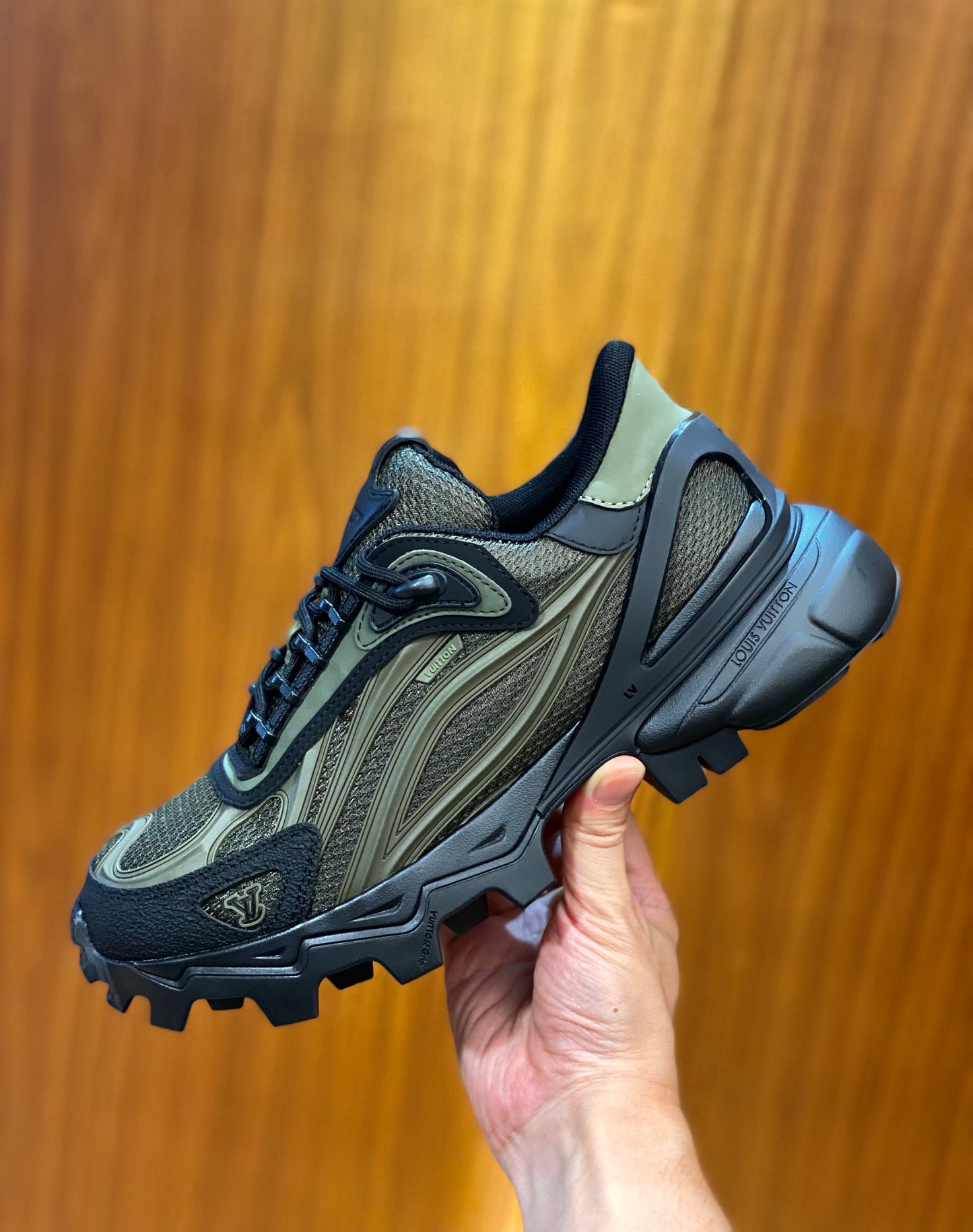 LOU SUMMIT SNEAKERS