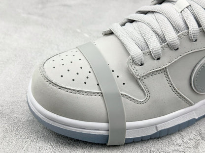 NIKE DUNK LOW WHITE LOBSTER