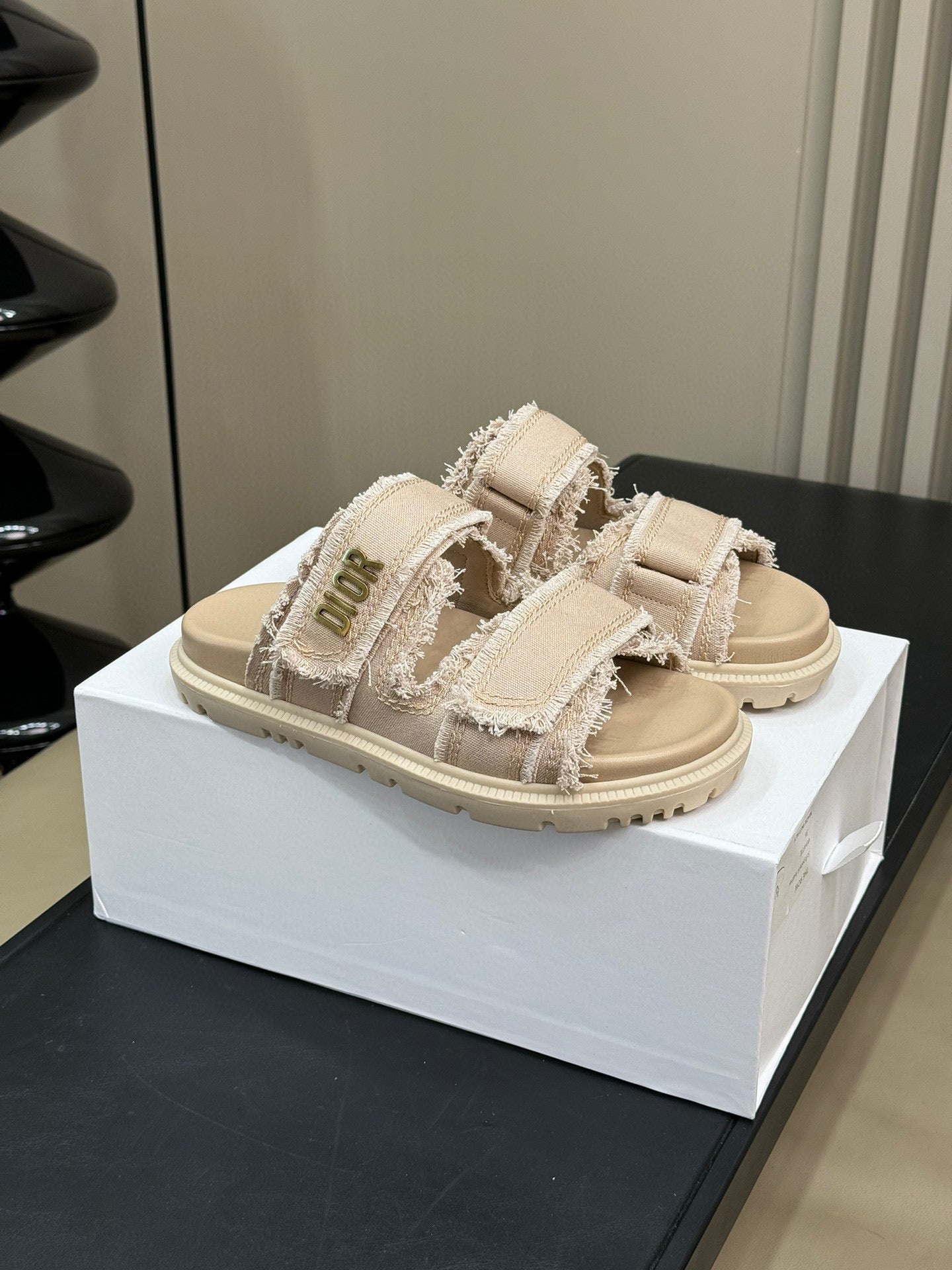 CD SANDALS