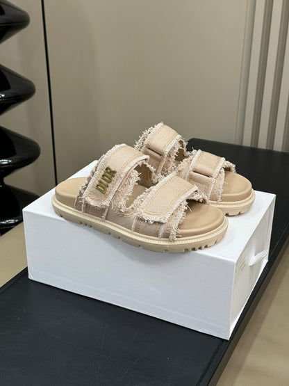 CD SANDALS