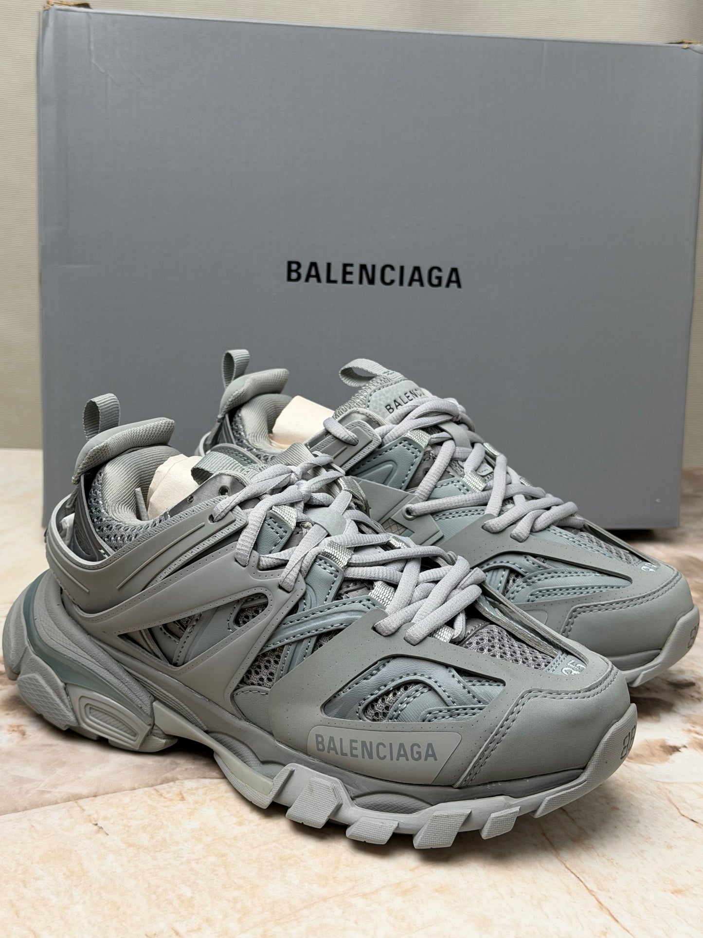 BAL TRACK SNEAKERS ND