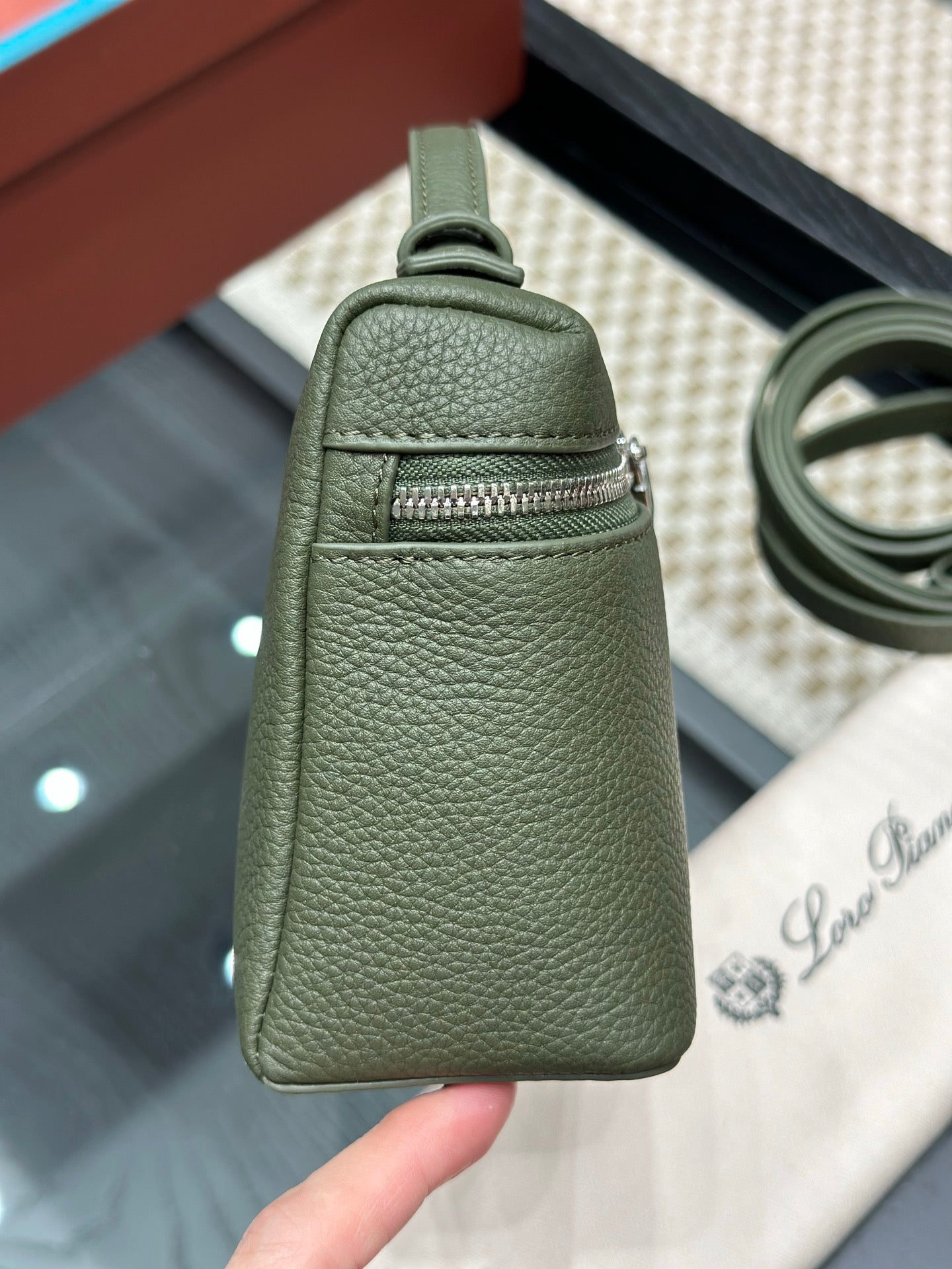 LORO P EXTRA POCKET L19 BAG