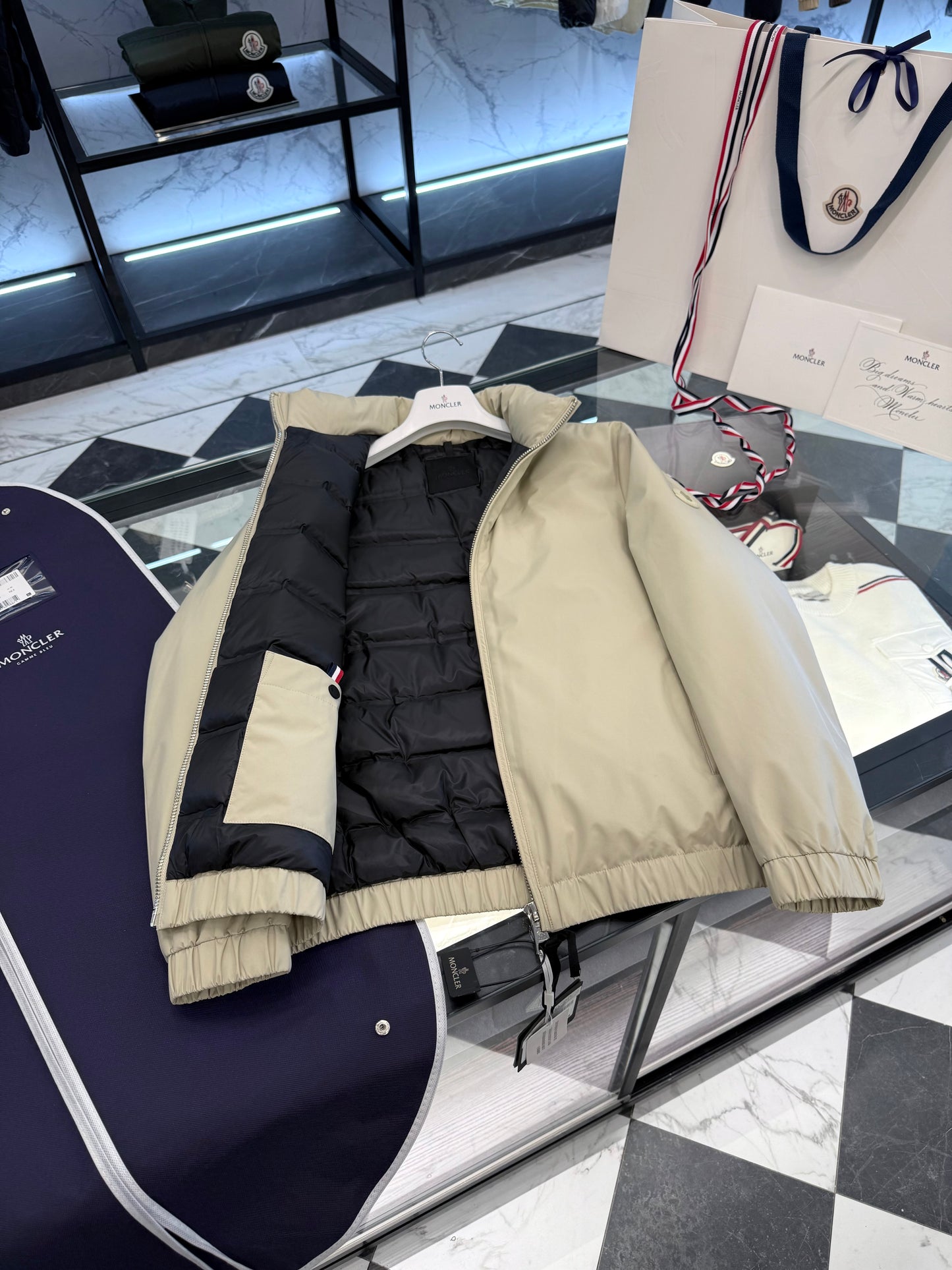 MONC LUSERNA JACKET