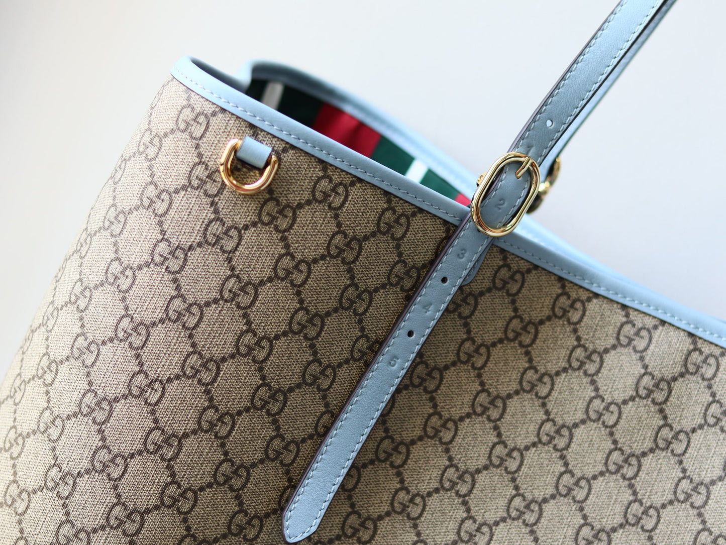 GG EMBLEM MAXI TOTE BAG