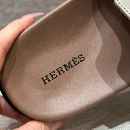 HERM EMPIRE SANDALS