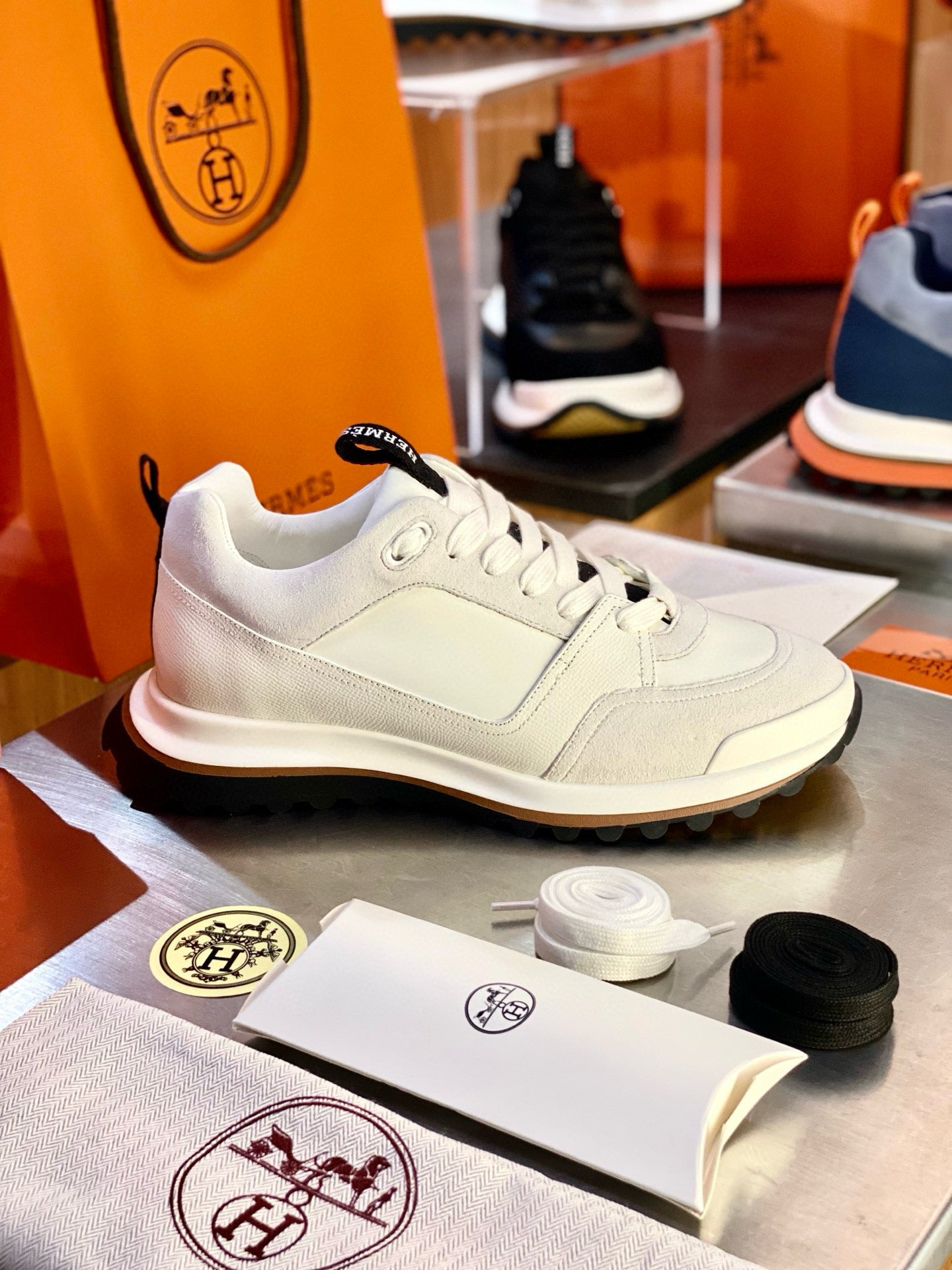 HERM LEADER SNEAKERS