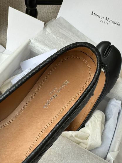 MAISON M TABI BALLET FLATS