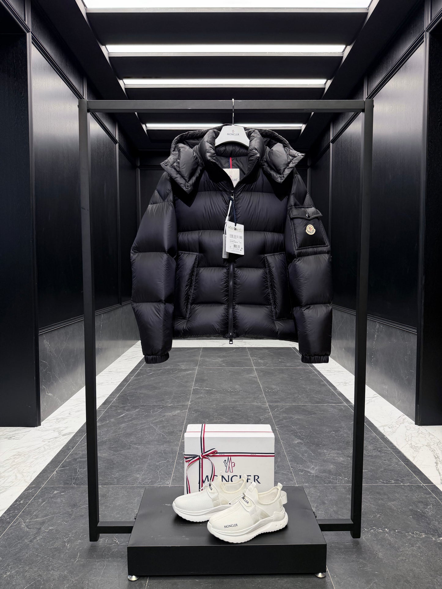 MONC COUYERE JACKET