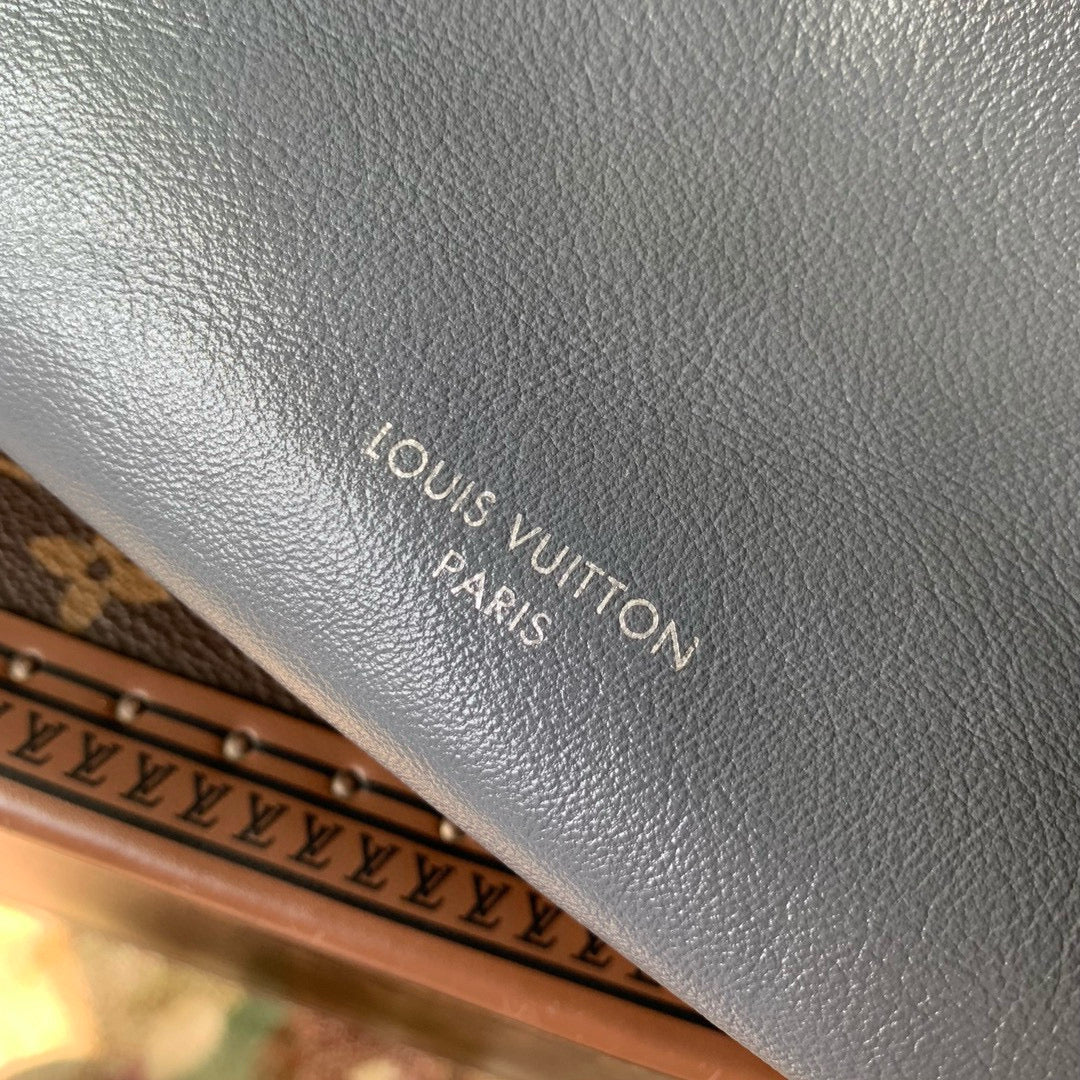 LOU CARRYALL CARGO VIBE PM BAG