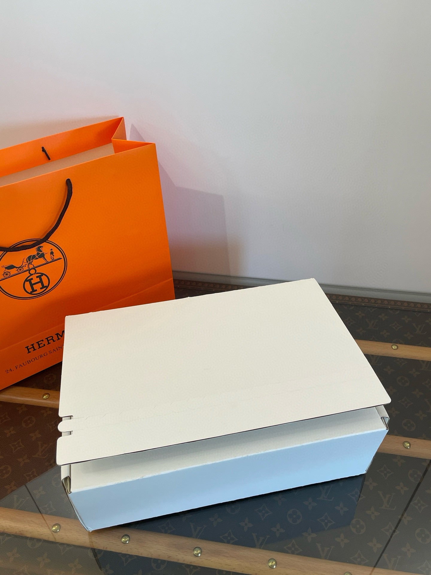 HERM LOOP SNEAKER