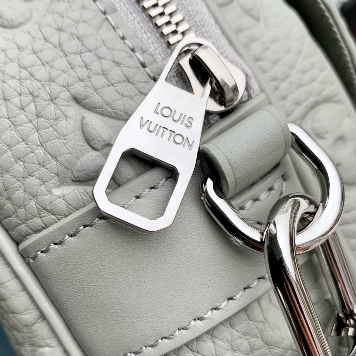 LOU S-LOCK MESSENGER BAG