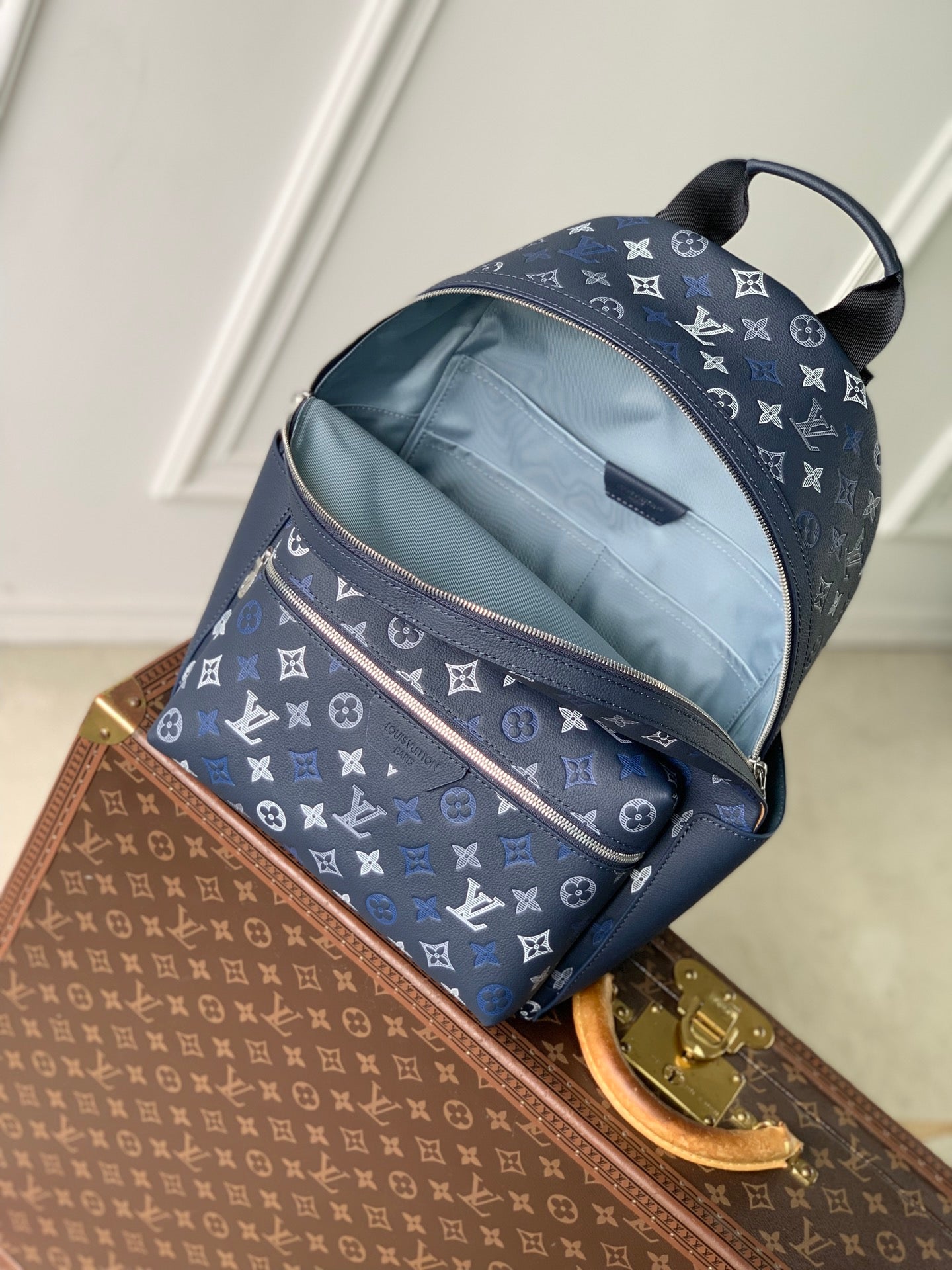 LOU DISCOVERY BACKPACK