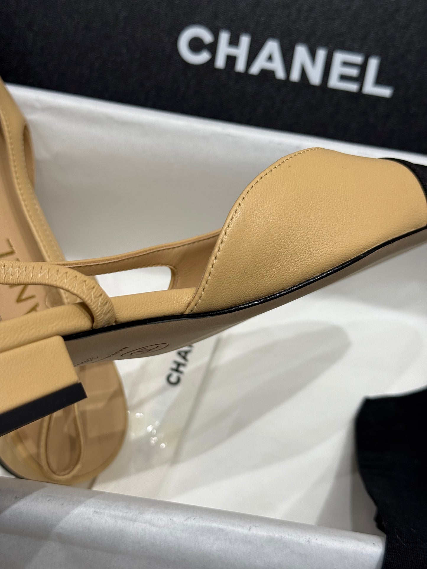 CC SLINGBACK PUMPS