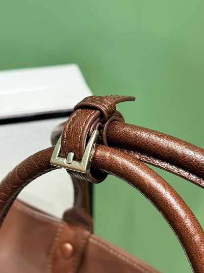 PD BUCKLE NAPPA LEATHER BAG