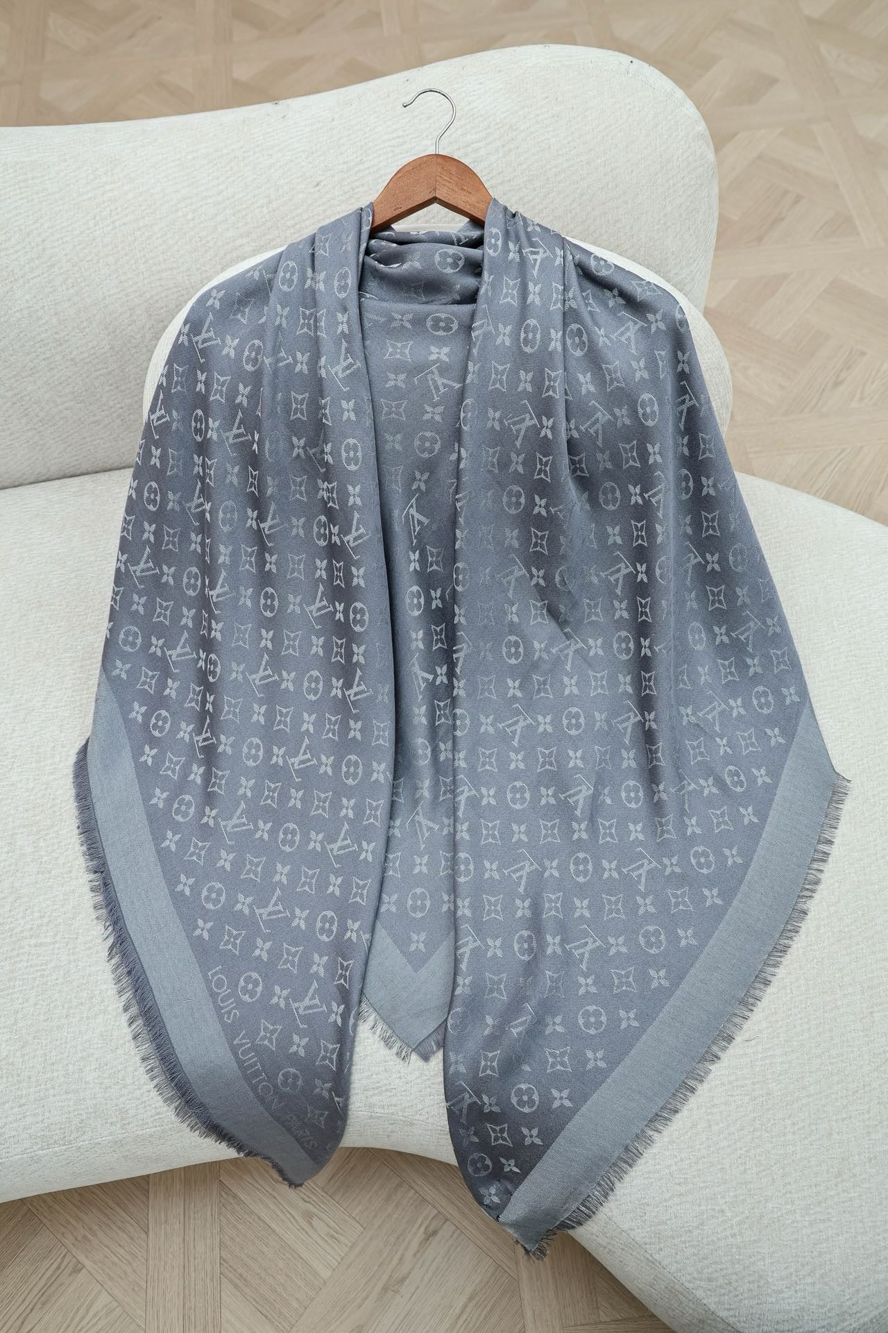 LOU SHAWL