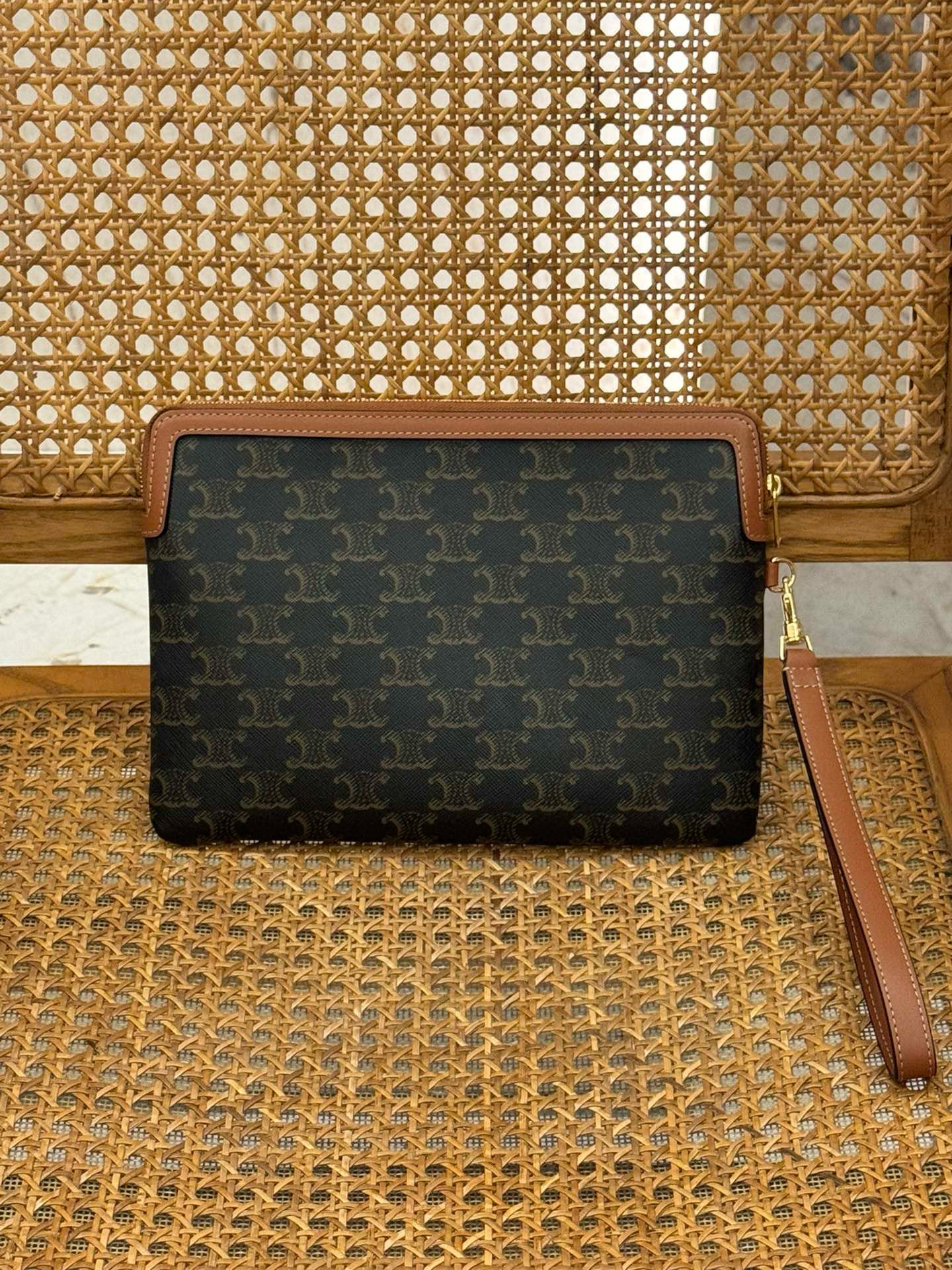 CEL SMALL POUCH WITH STRAP