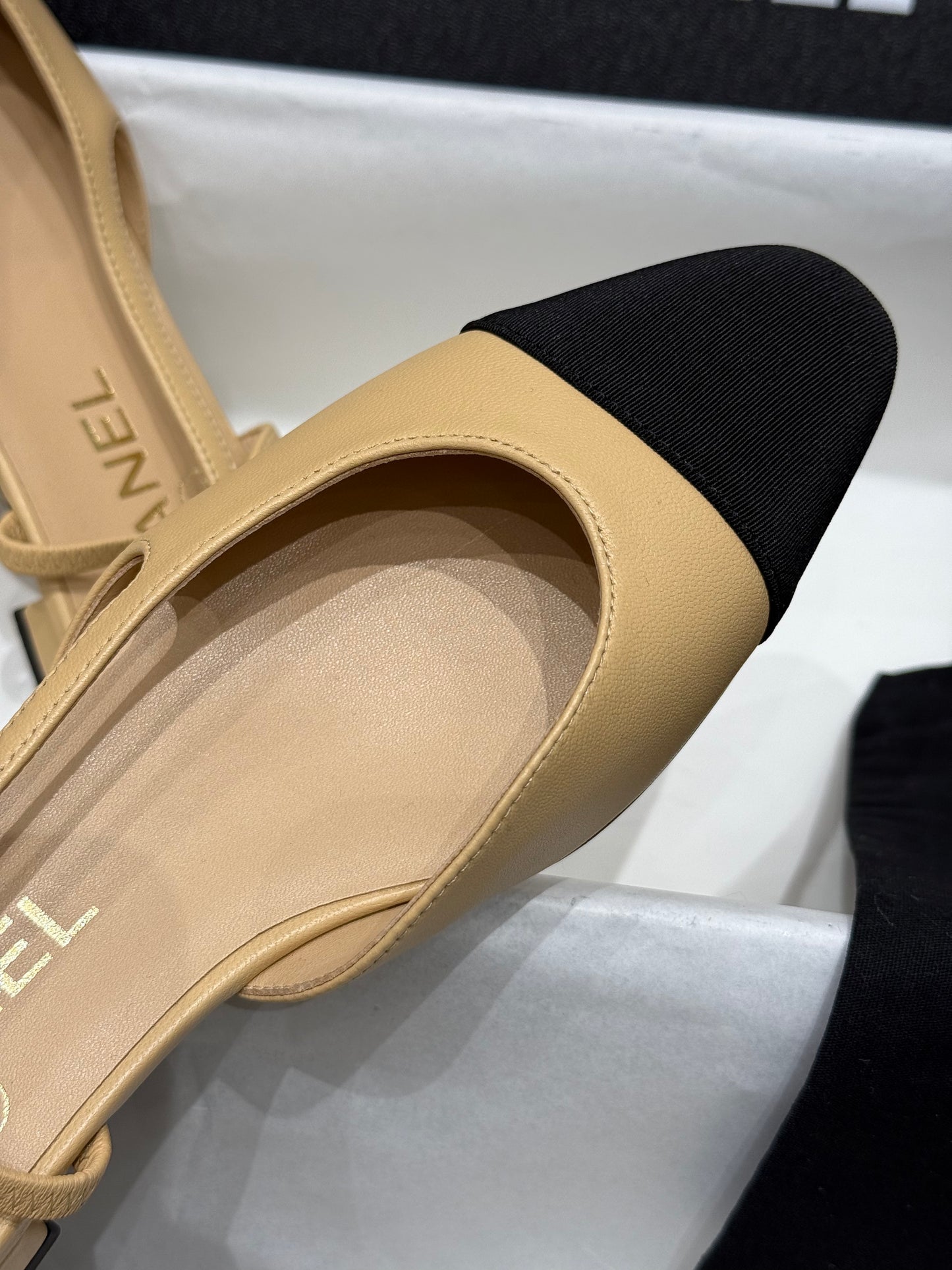 CC SLINGBACK PUMPS