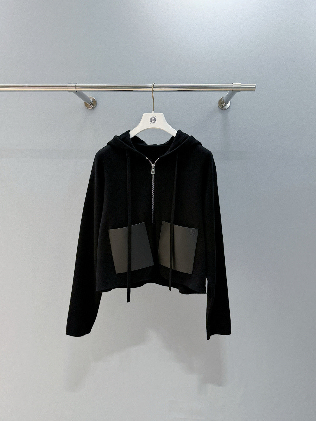 LOEW ZIP HOODIE