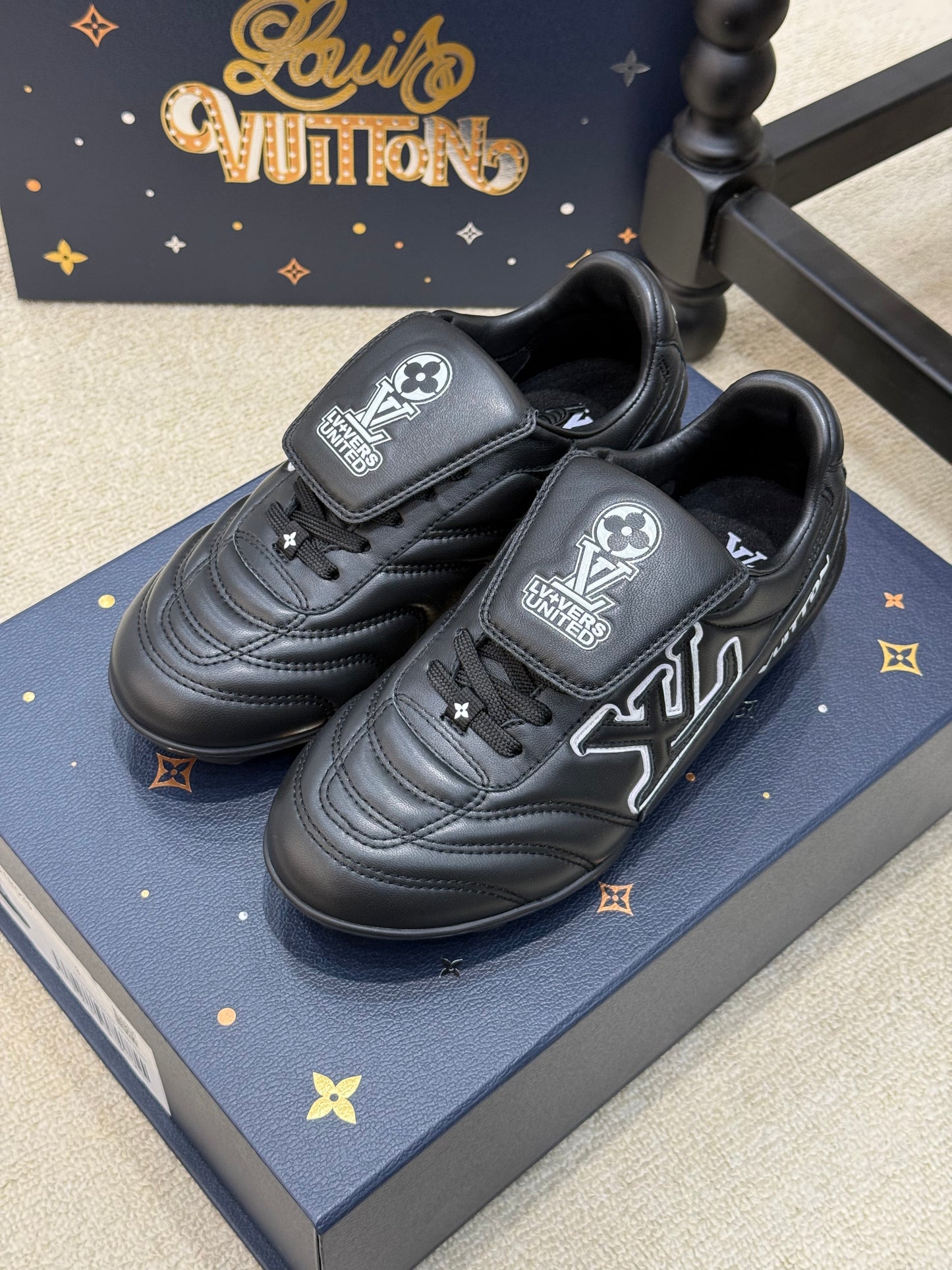 LOU FOOTPRINT SNEAKER