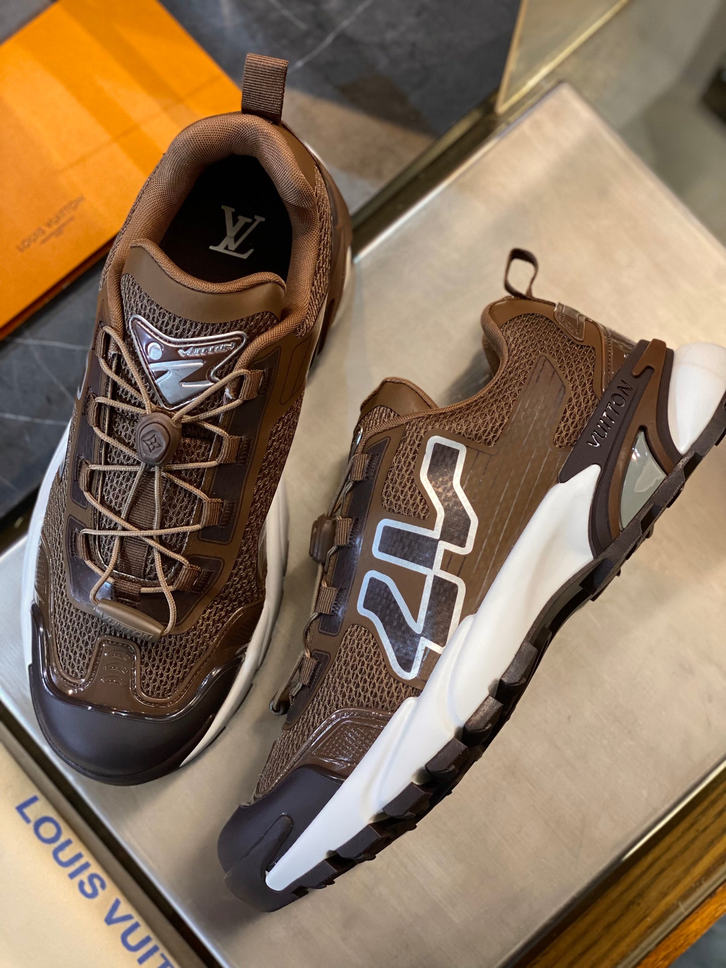 LOU RUNNER TATIC SNEAKER