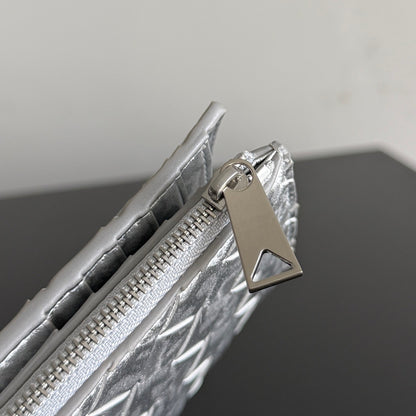 BOTT V LEATHER WALLET