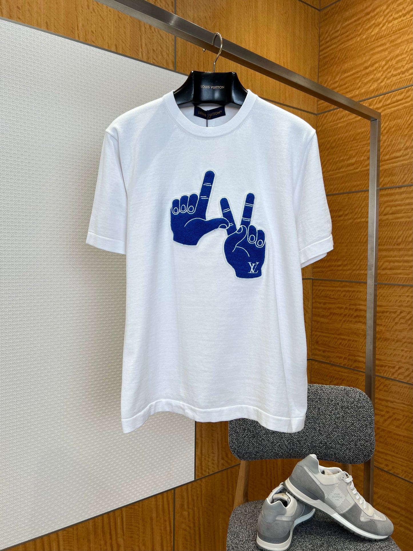 LOU T-SHIRT