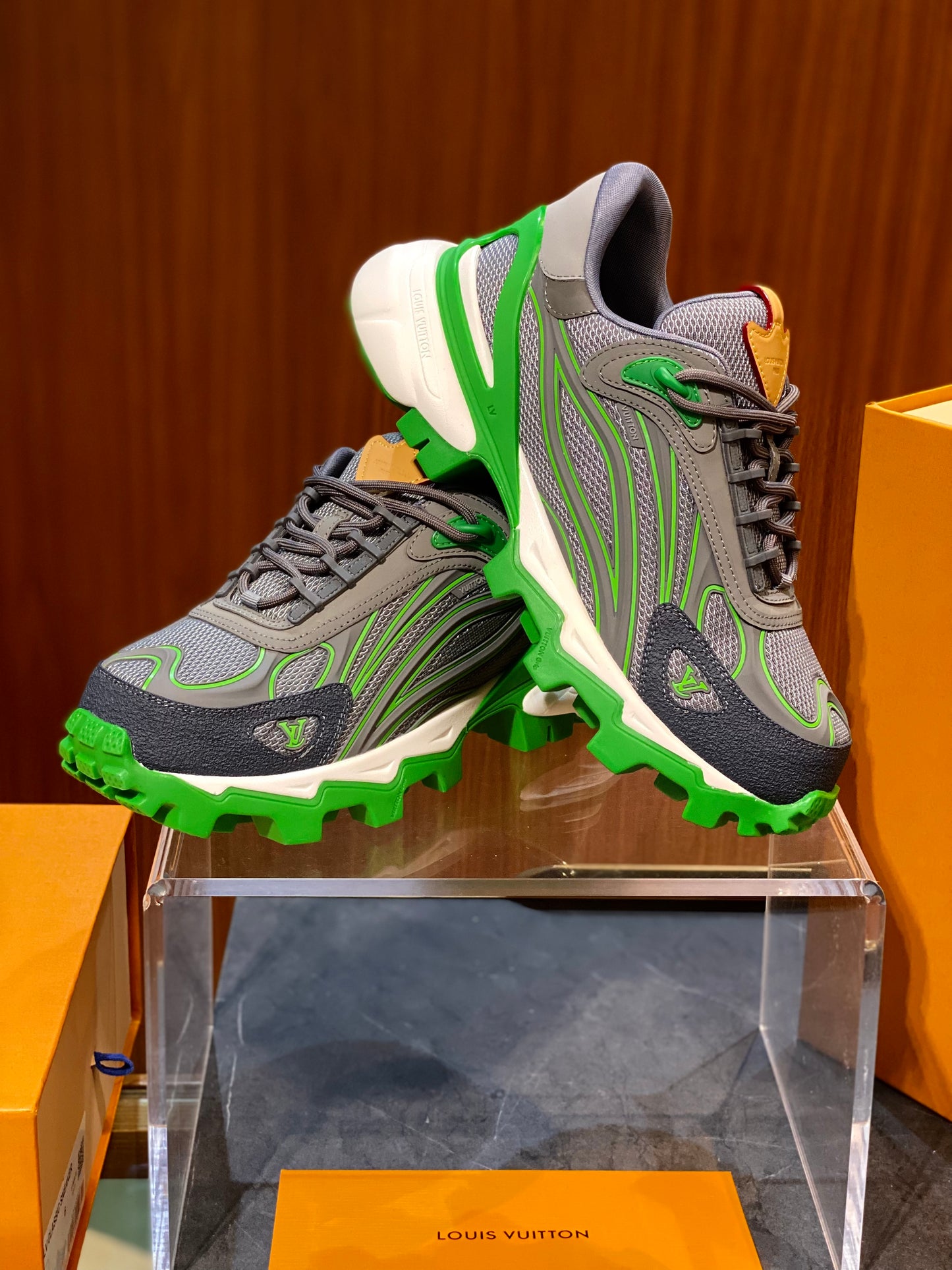 LOU SUMMIT SNEAKERS