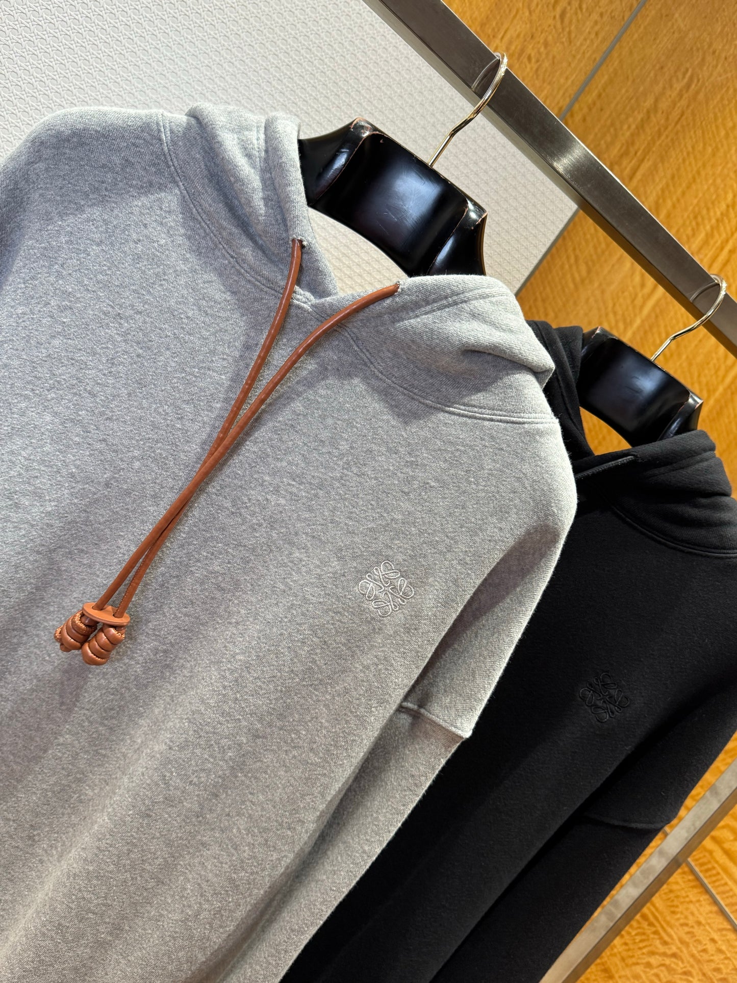 LOEW HOODIE
