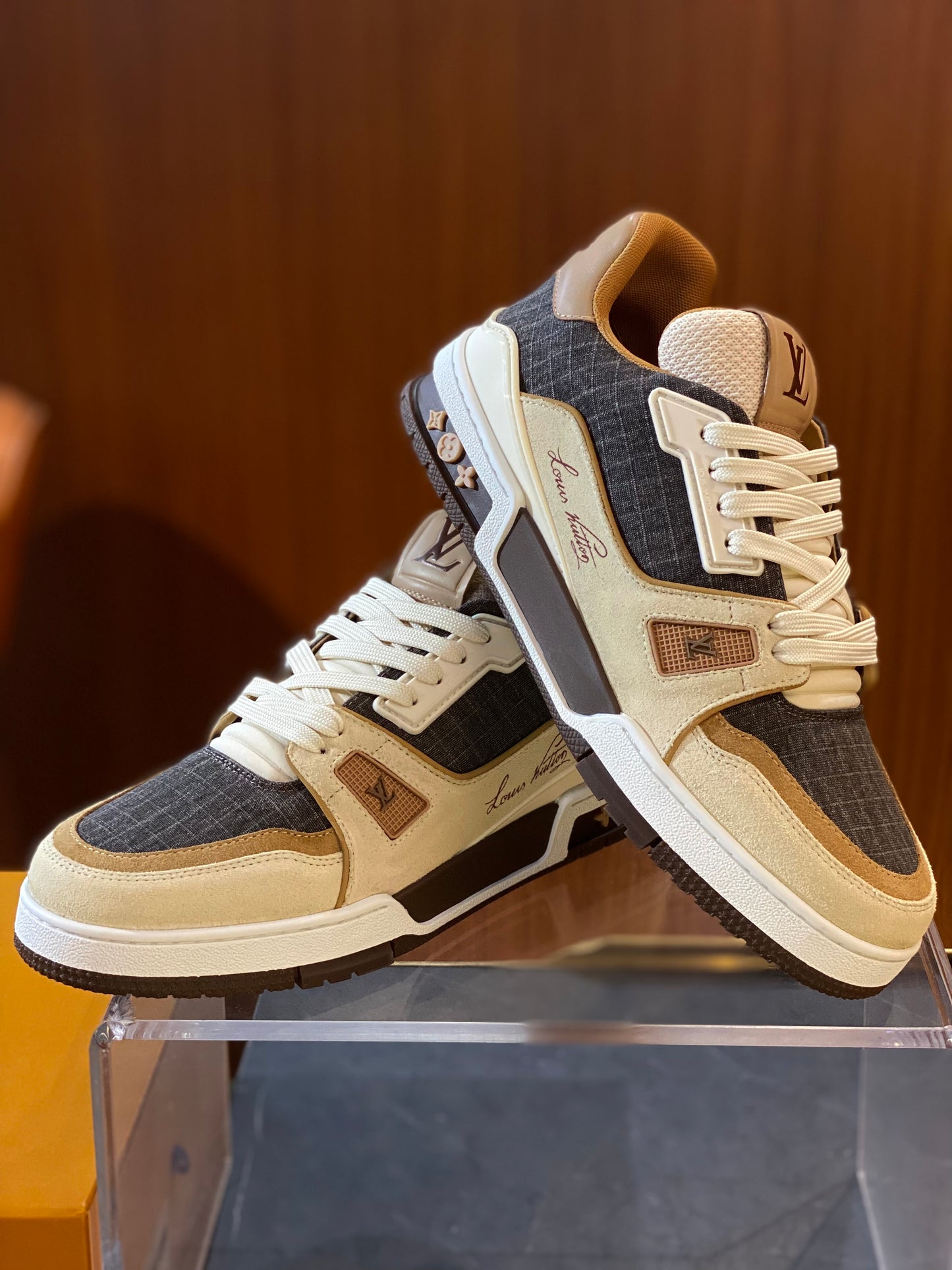 LOU TRAINERS