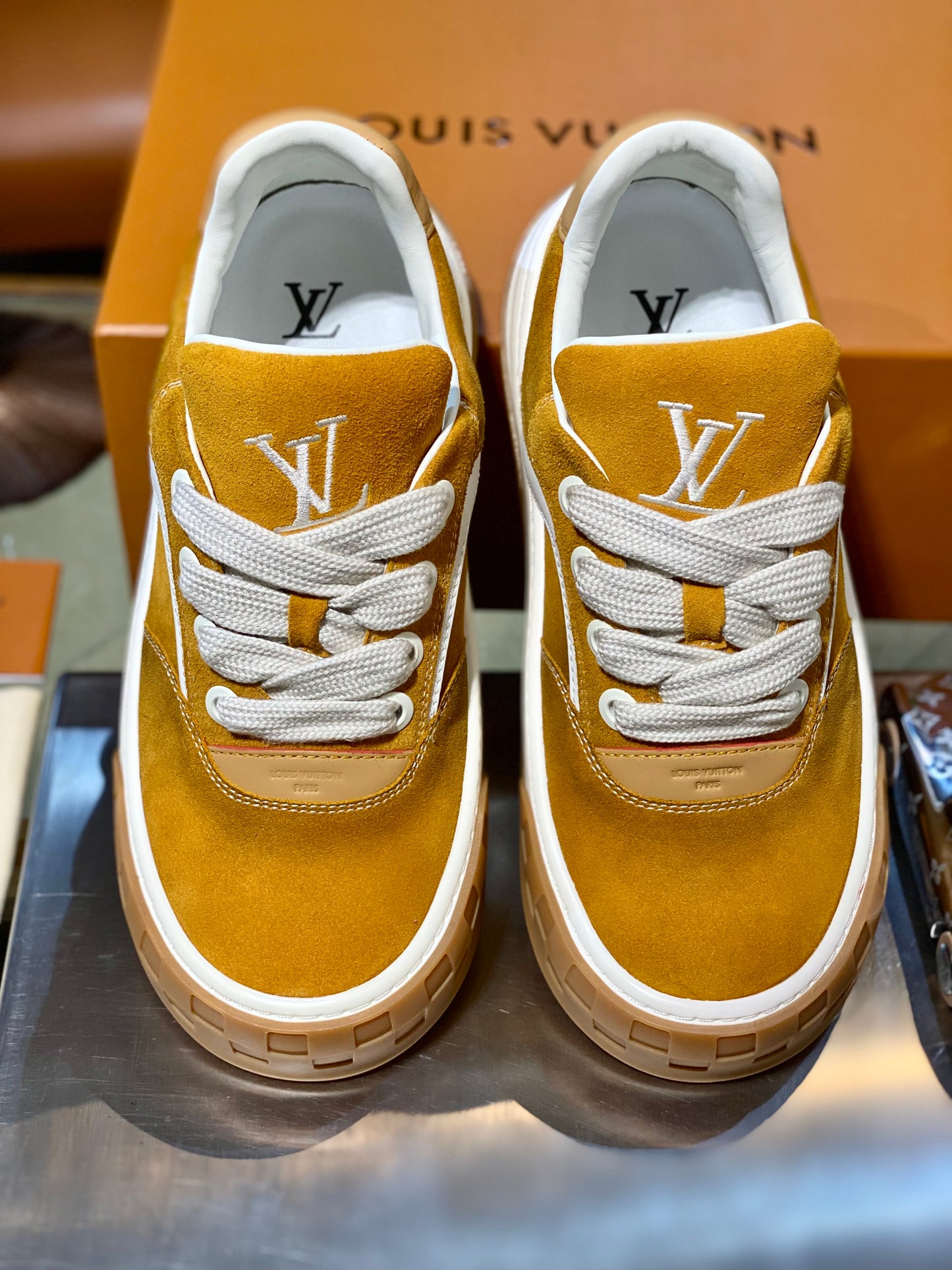 LOU TILTED SNEAKERS