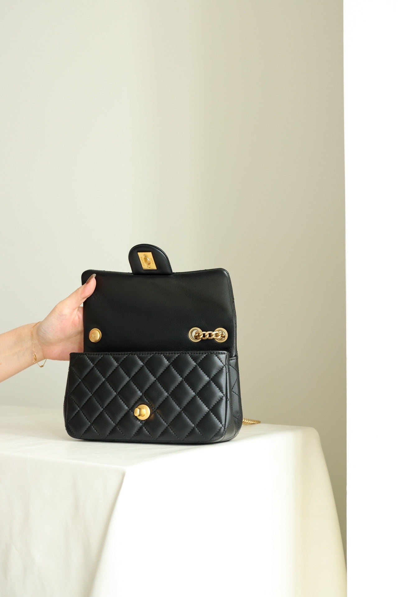 CC MINI FLAP BAG