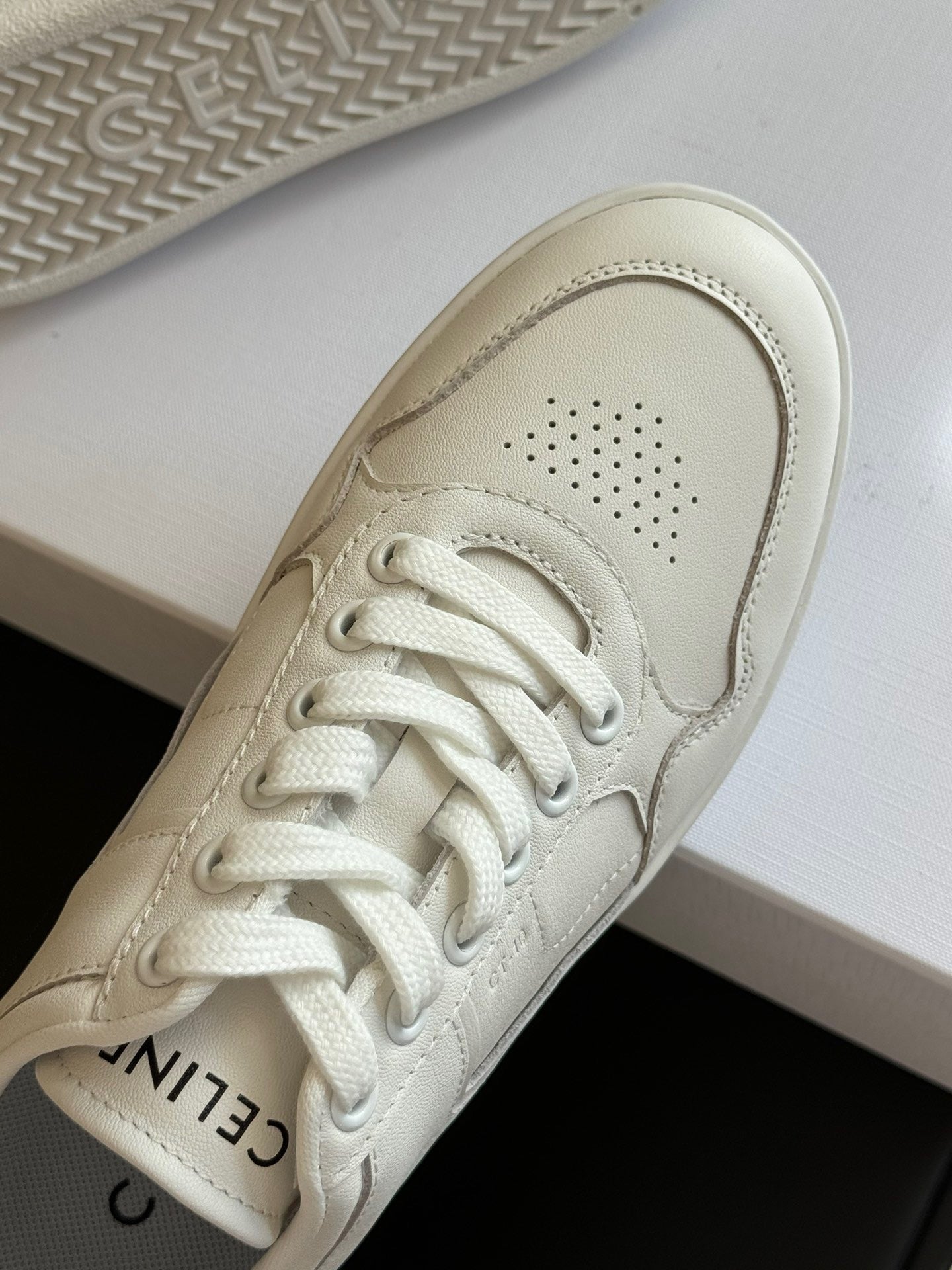 CEL SNEAKERS
