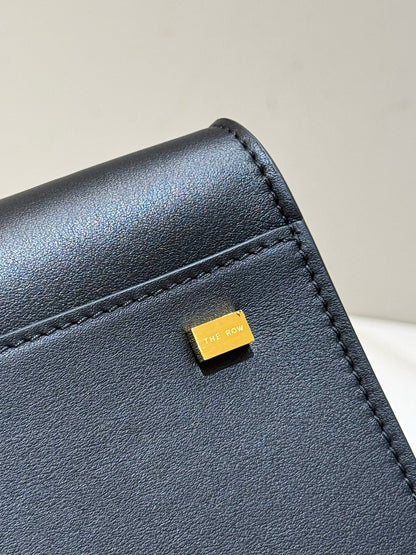 THE ROW MARGAUX 17 BAG