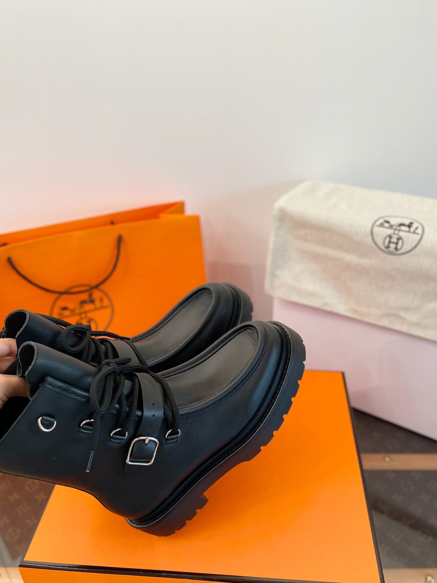 HERM LAND BOOTS