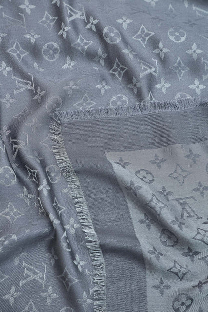 LOU SHAWL