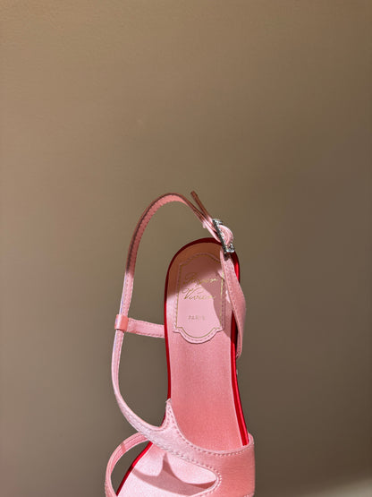 ROGER V HEELS