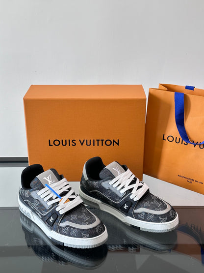 LOU TRAINERS
