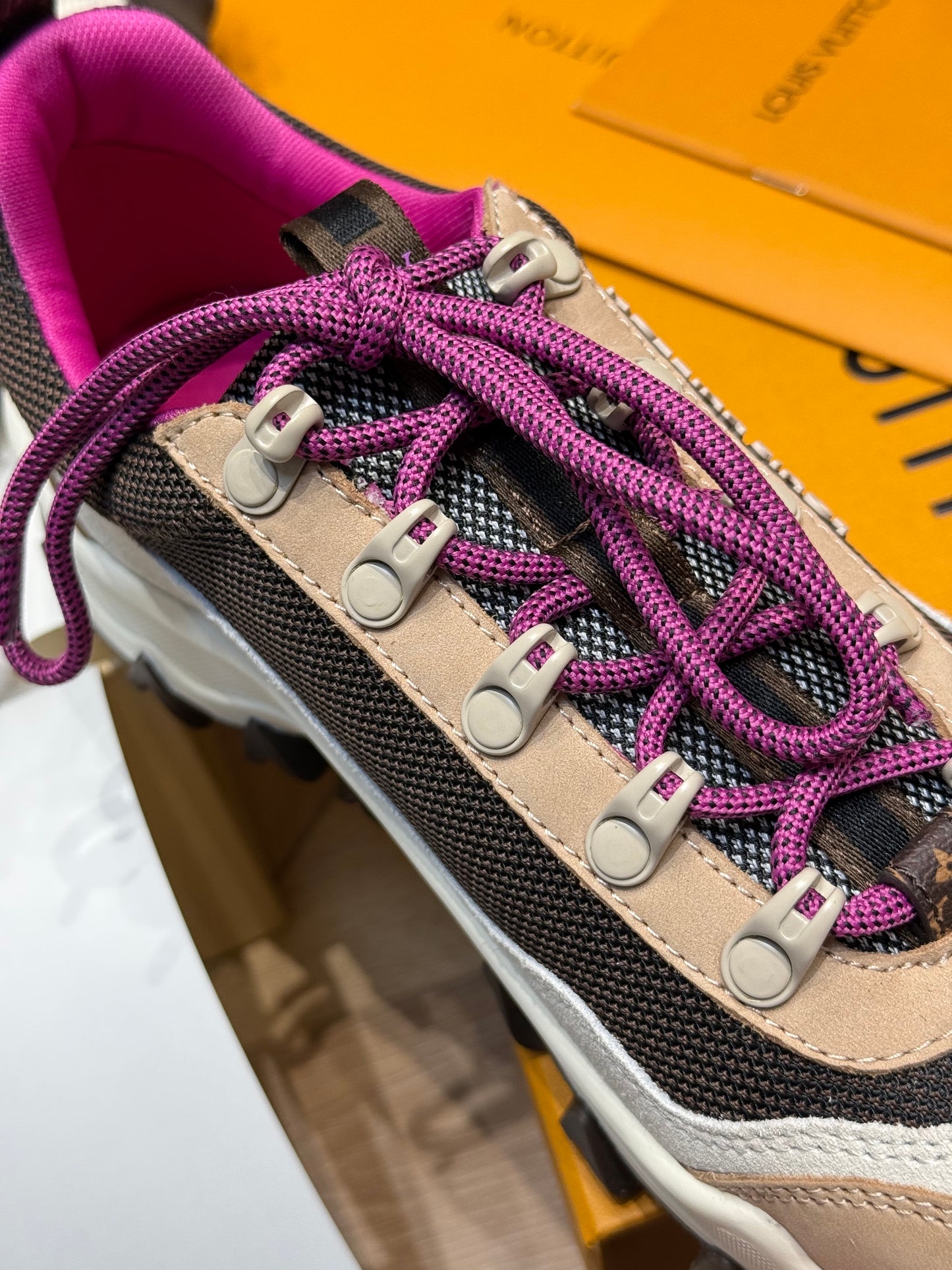 LOU RUSH XPLORER SNEAKERS
