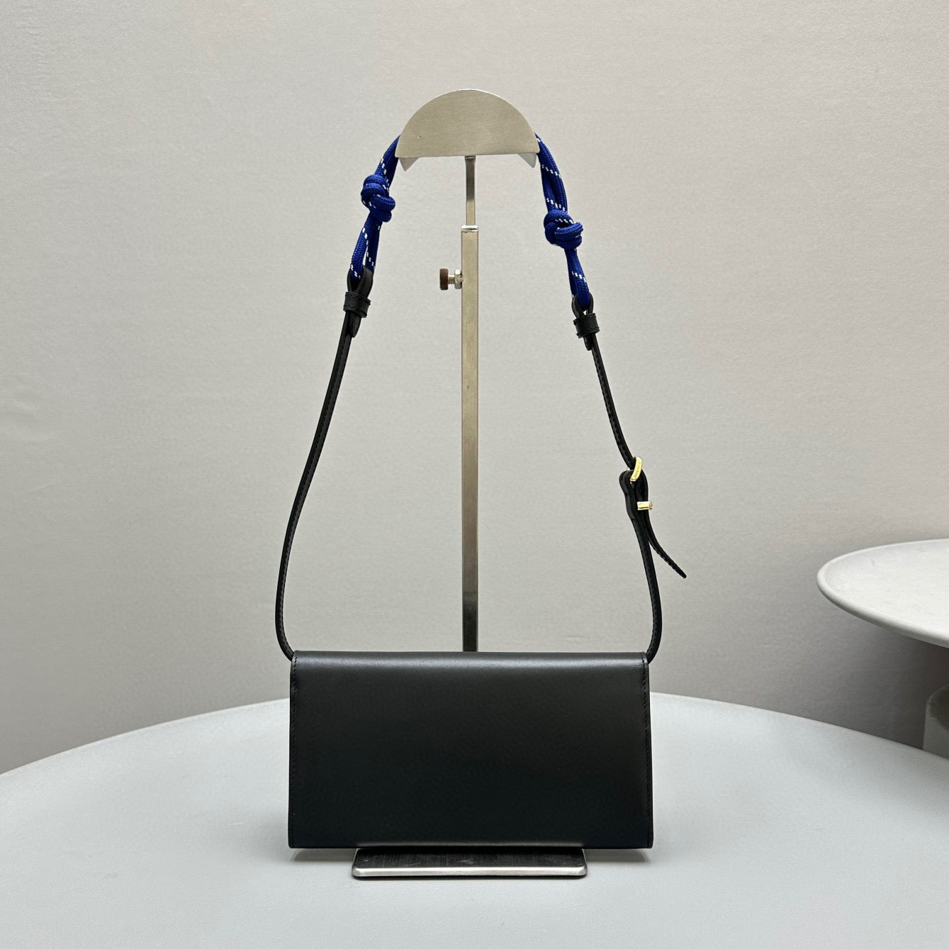 MIU M SHOULDER STRAP WALLET