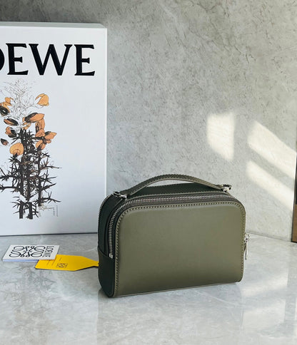 LOEW MINI CAMERA CROSSBODY BAG