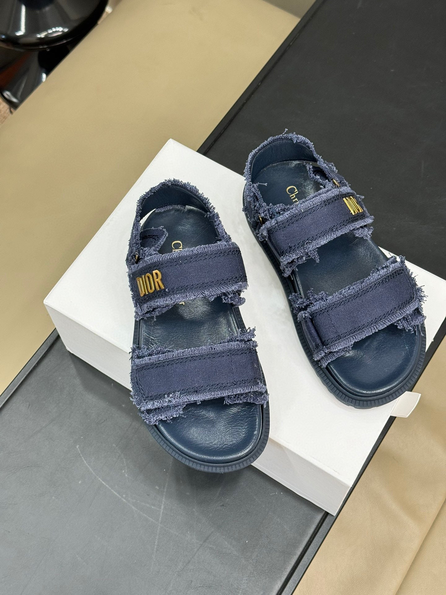 CD SANDALS