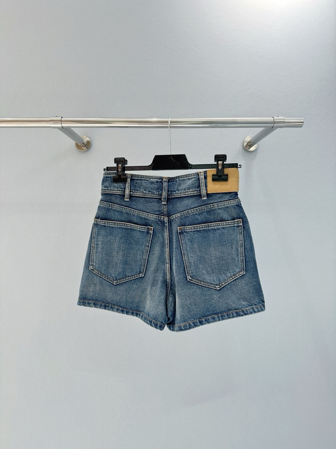 CEL SHORTS