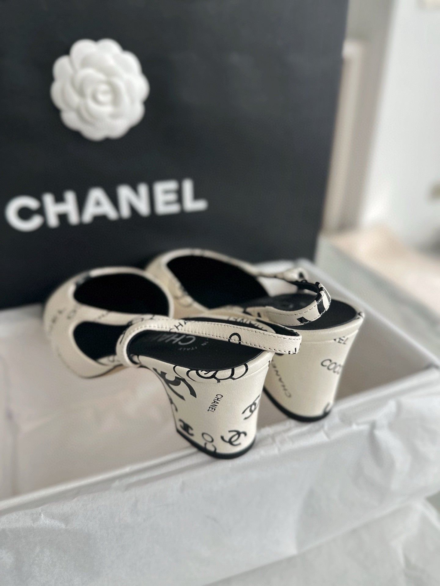 CC SLINGBACK HEELS