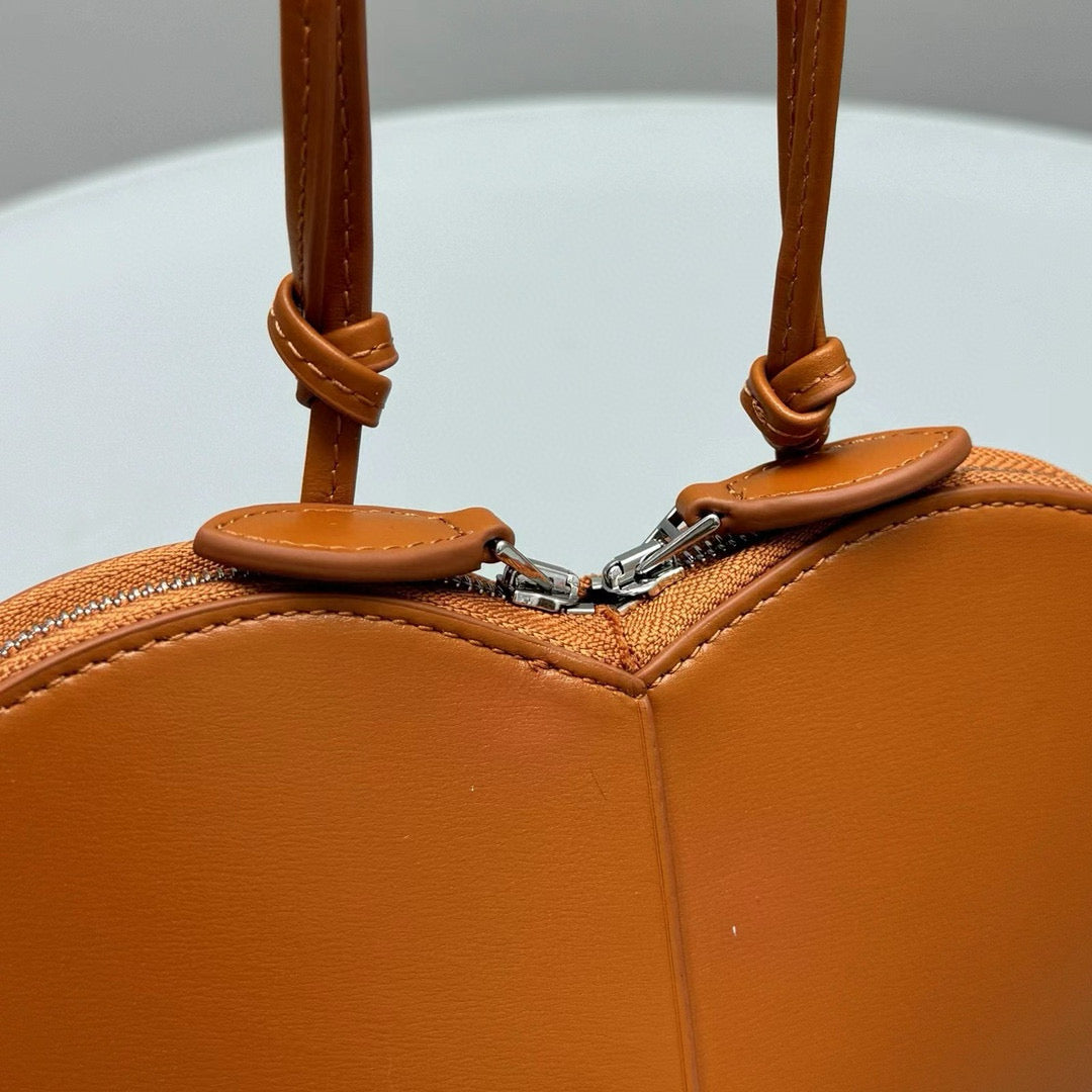 ALAIA LE COEUR BAG